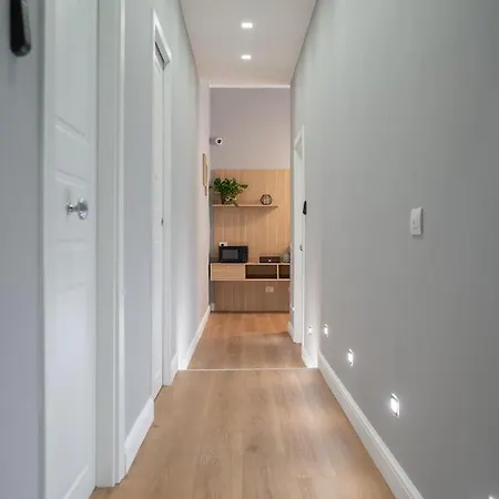 Nolana 28 In B&B 나폴리