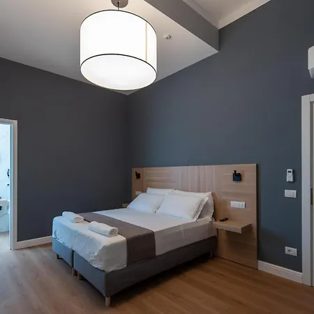 Nolana 28 In B&B 나폴리